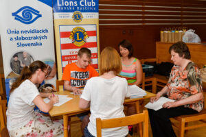 Jaroslav Bohovič pri čítaní súťažného textu